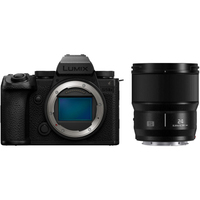 Panasonic LUMIX DC-S5IIX mit LUMIX S 24mm F1.8