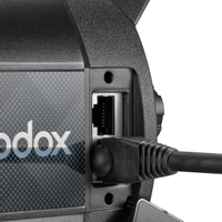 Godox SZ150R - Zoombare RGB LED Leuchte