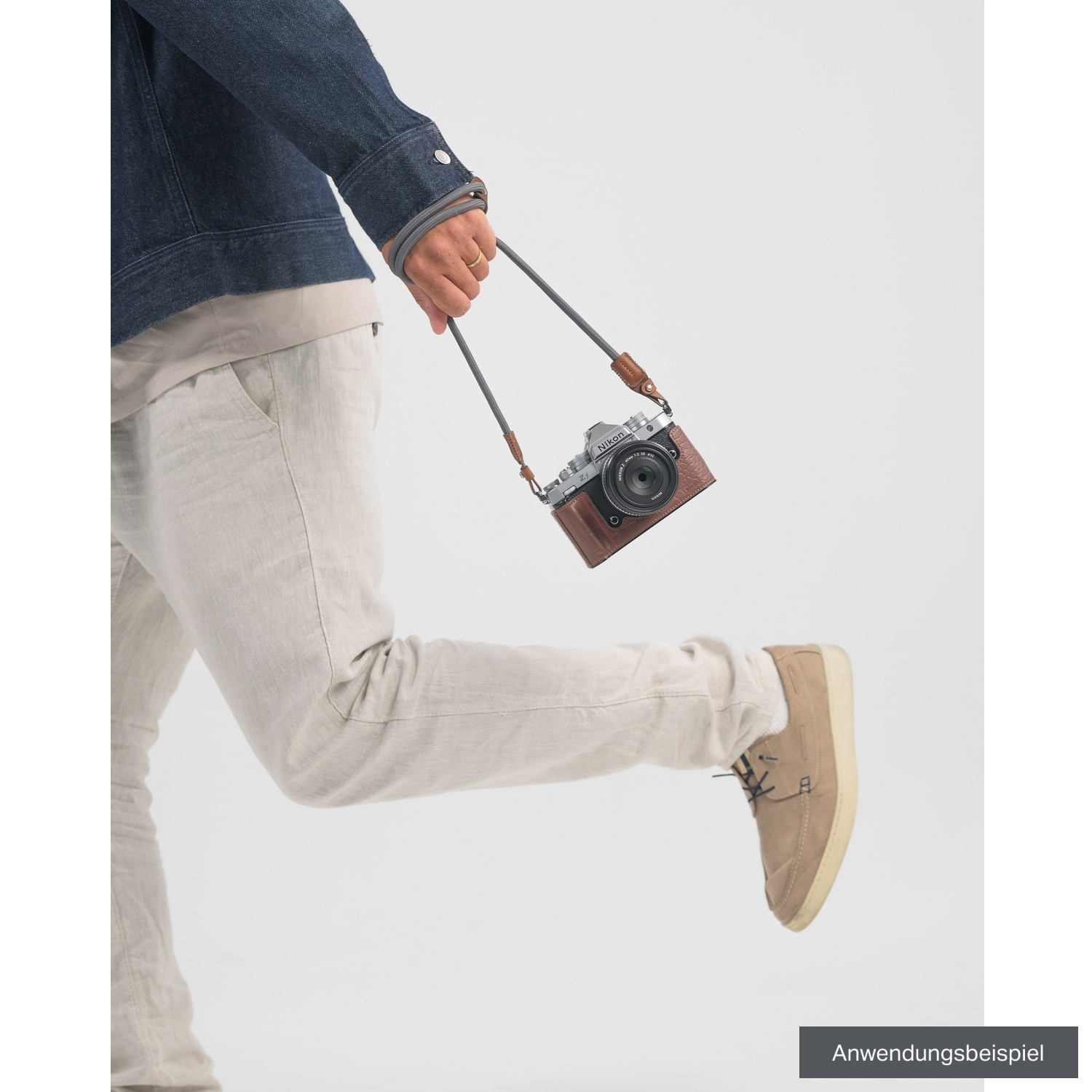 Nikon Z f mit SmallRig Ledertaschen-Set silber