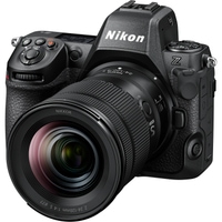 Nikon Z8 mit NIKKOR Z 24-120mm F4 S