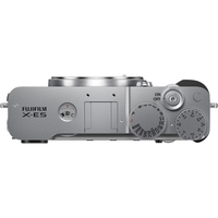 Fujifilm X-E5 mit FUJINON XF 23mm F2.8 R WR silber