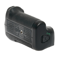 Nikon Multifunktionshandgriff MB-D12 gebraucht