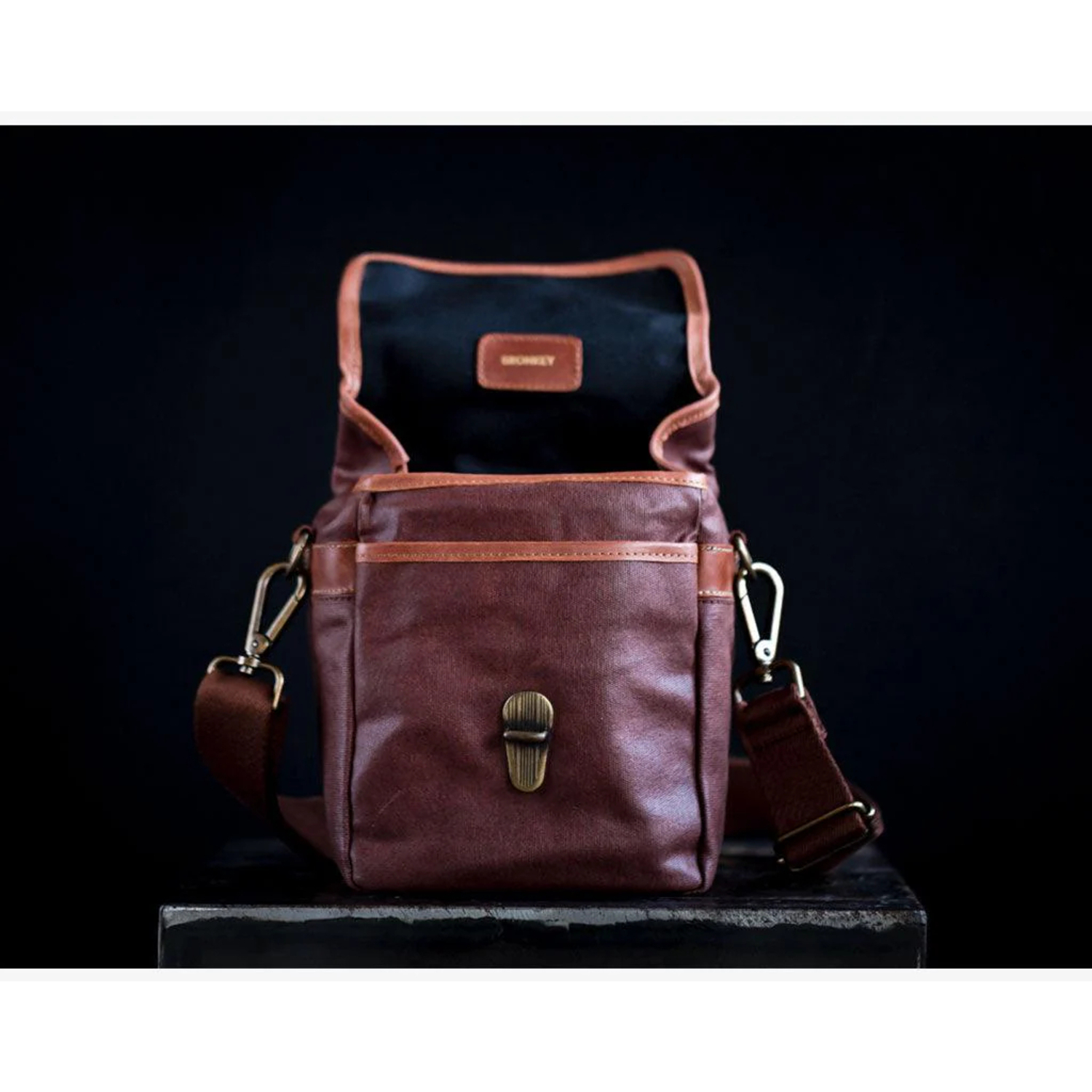 Bronkey Berlin Camera Bag Waxed Canvas Coffee