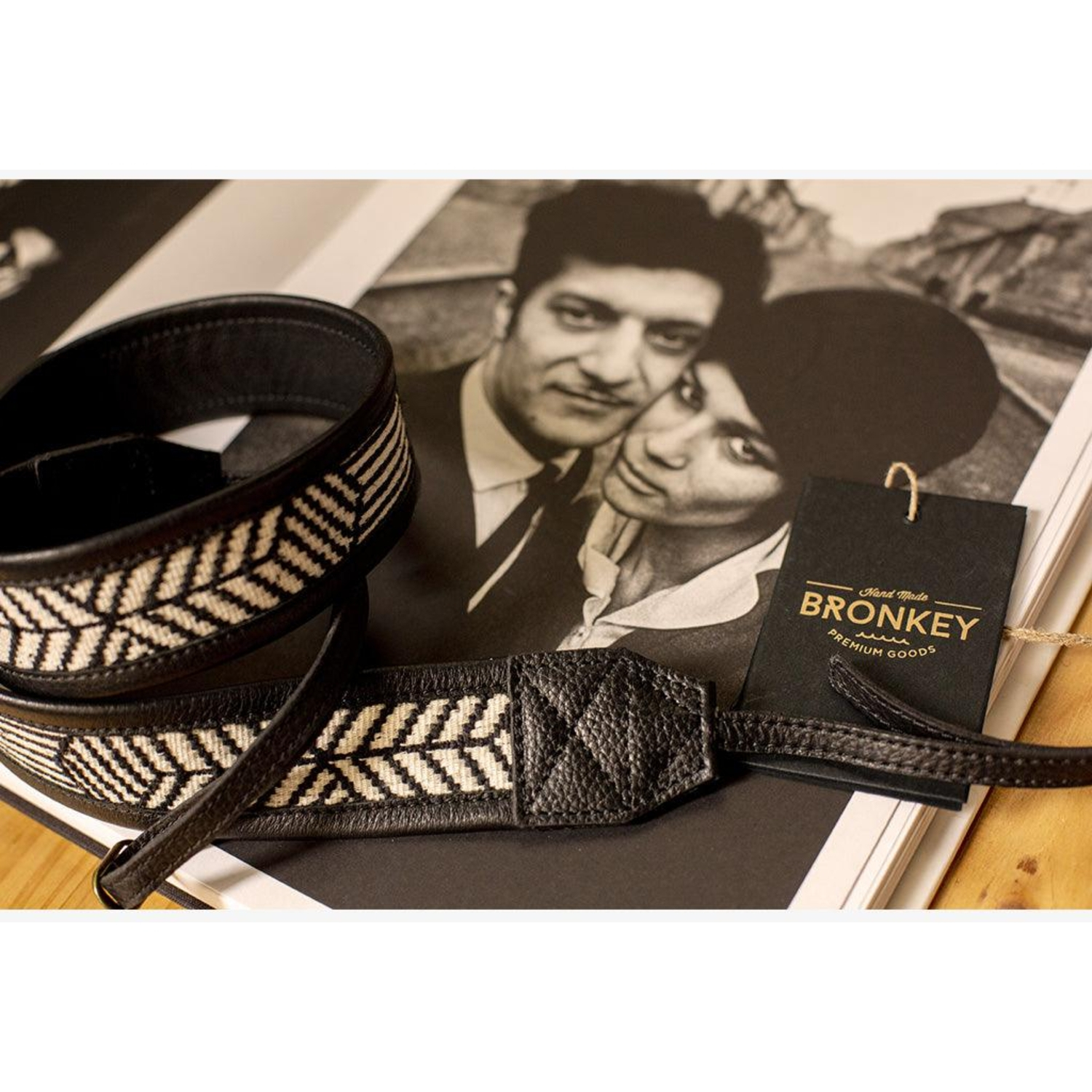 Bronkey Kameragurt Jaipur #103 Textil und Leder