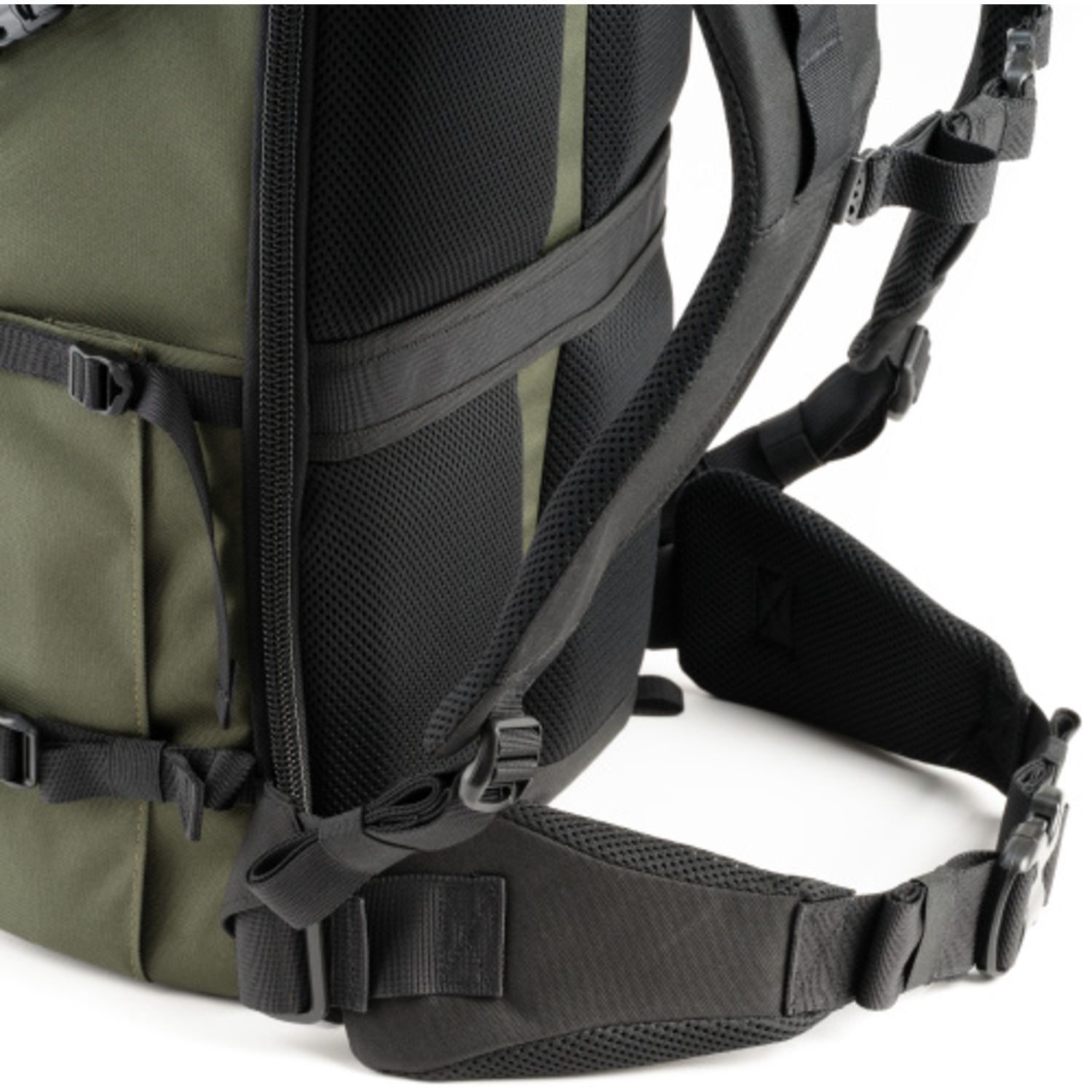 Think Tank DarkLight Rucksack 20L Montane green