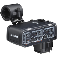 Canon EOS R5 C mit Tascam CA-XLR2d-C XLR-Mikrofonadapter