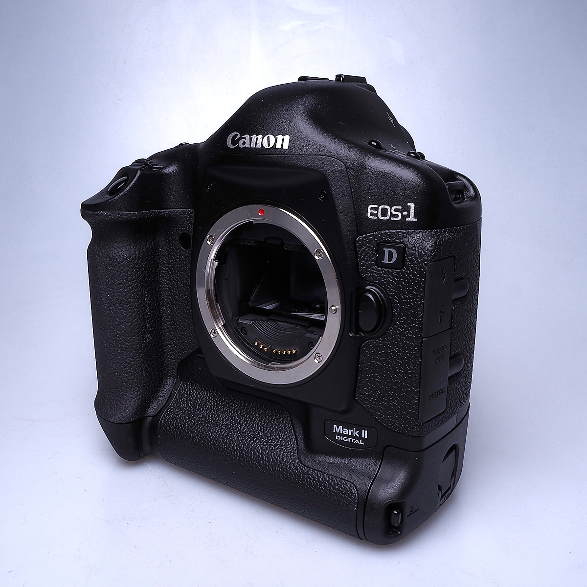 Canon EOS 1 D MK II Digital gebraucht