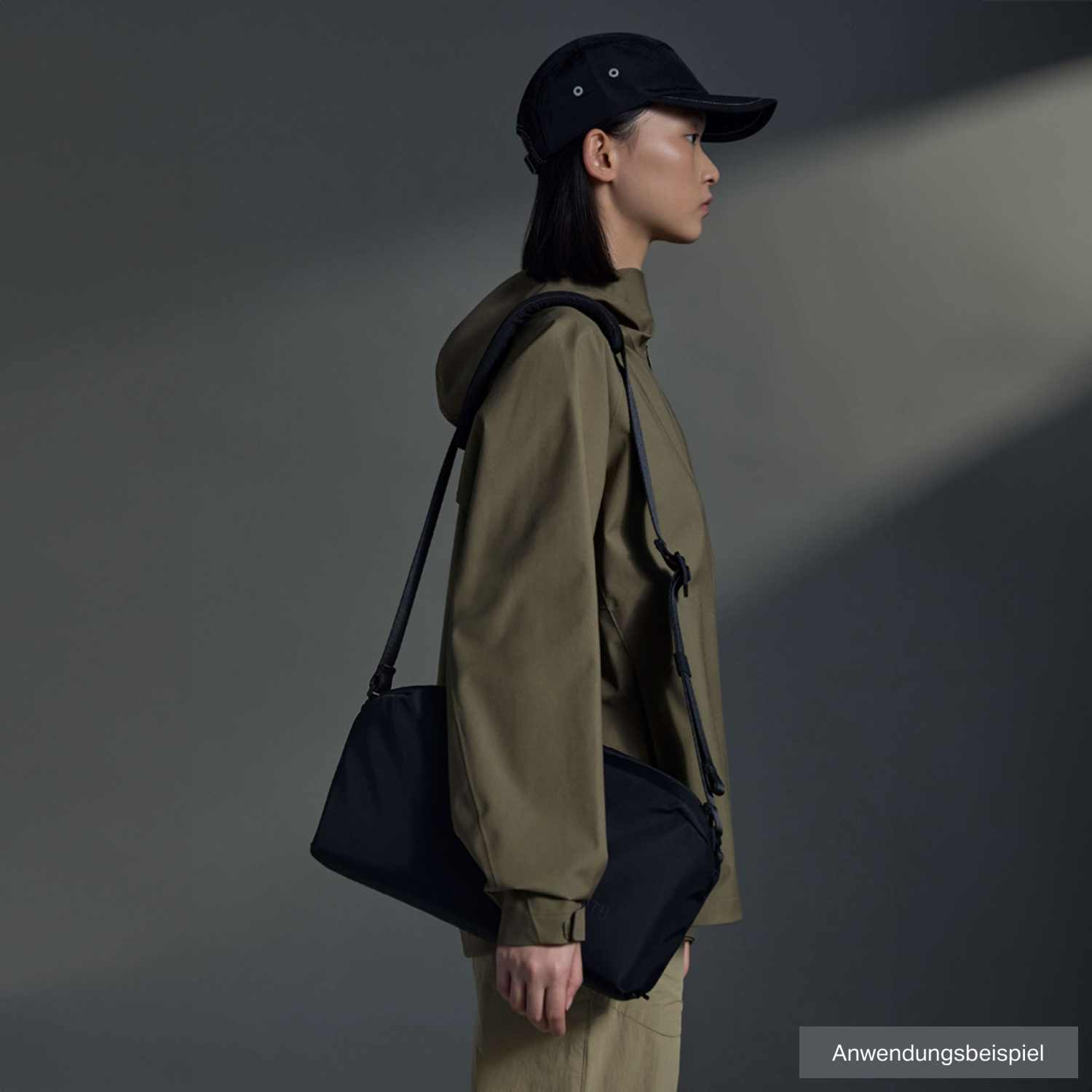 Urth Umhängetasche Dolomite Sling 8L Onyx