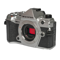 OM System OM-5 Mark II silber gebraucht