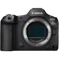 Canon EOS R5 Mark II mit EF-EOS R Bajonettadapter