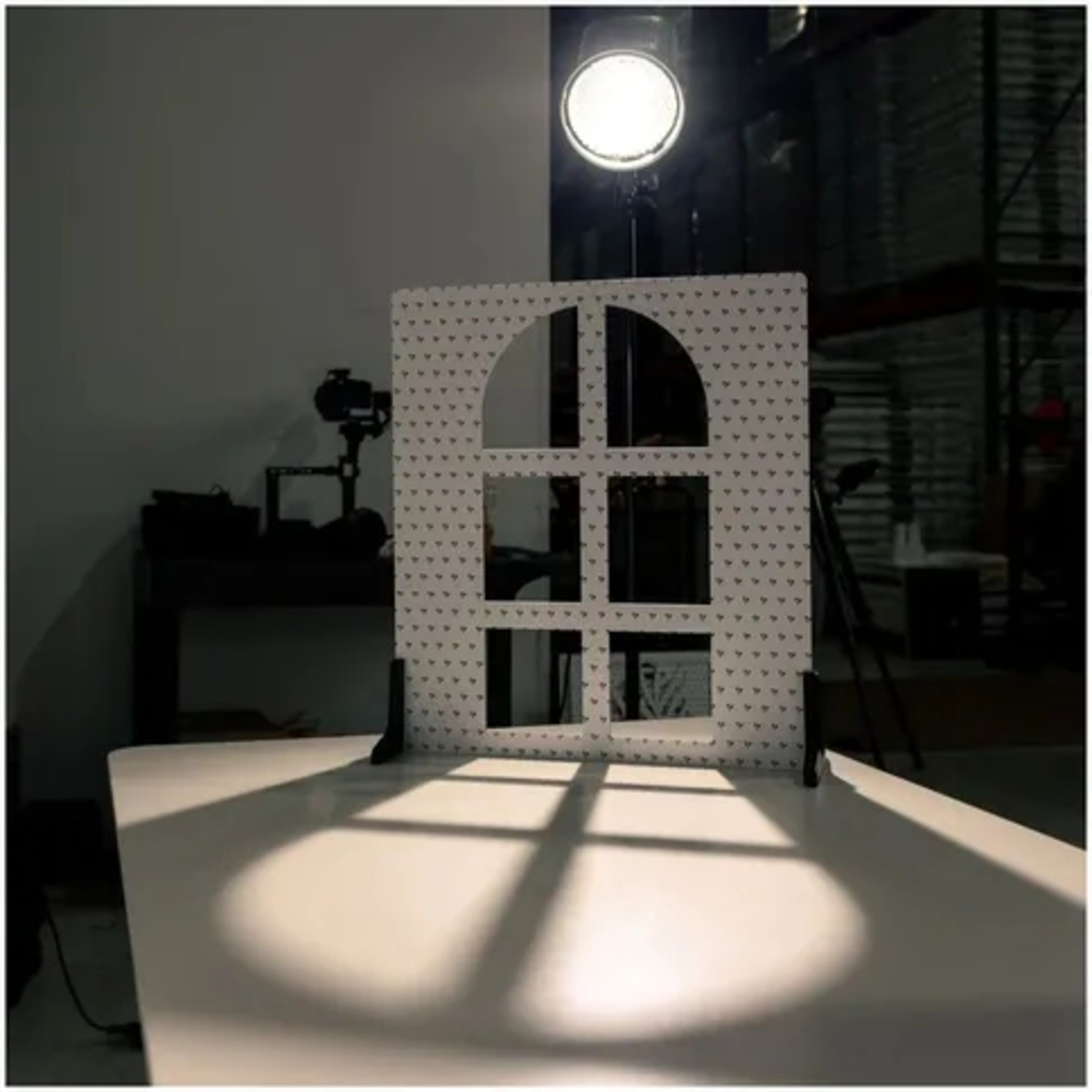 V-Flat World Shadow Board Bogenfenster