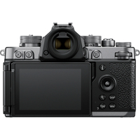 Nikon Z f mit SmallRig Ledertaschen-Set silber