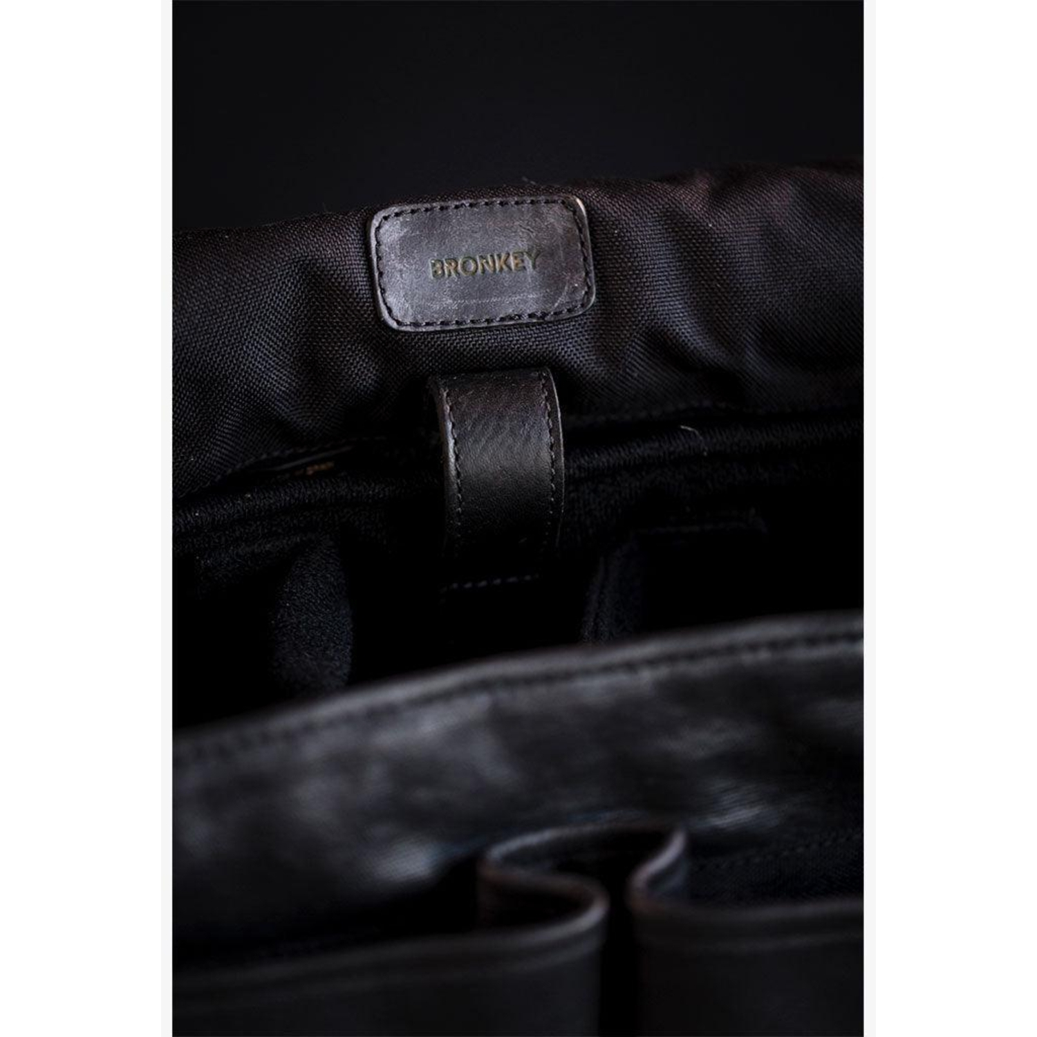 Bronkey Roma Camera Bag Waxed Canvas Black