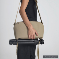 Urth Umhängetasche Dolomite Sling 8L Sand