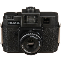 Holga 120GCFN mit Schwarzweißfilm und Batterie