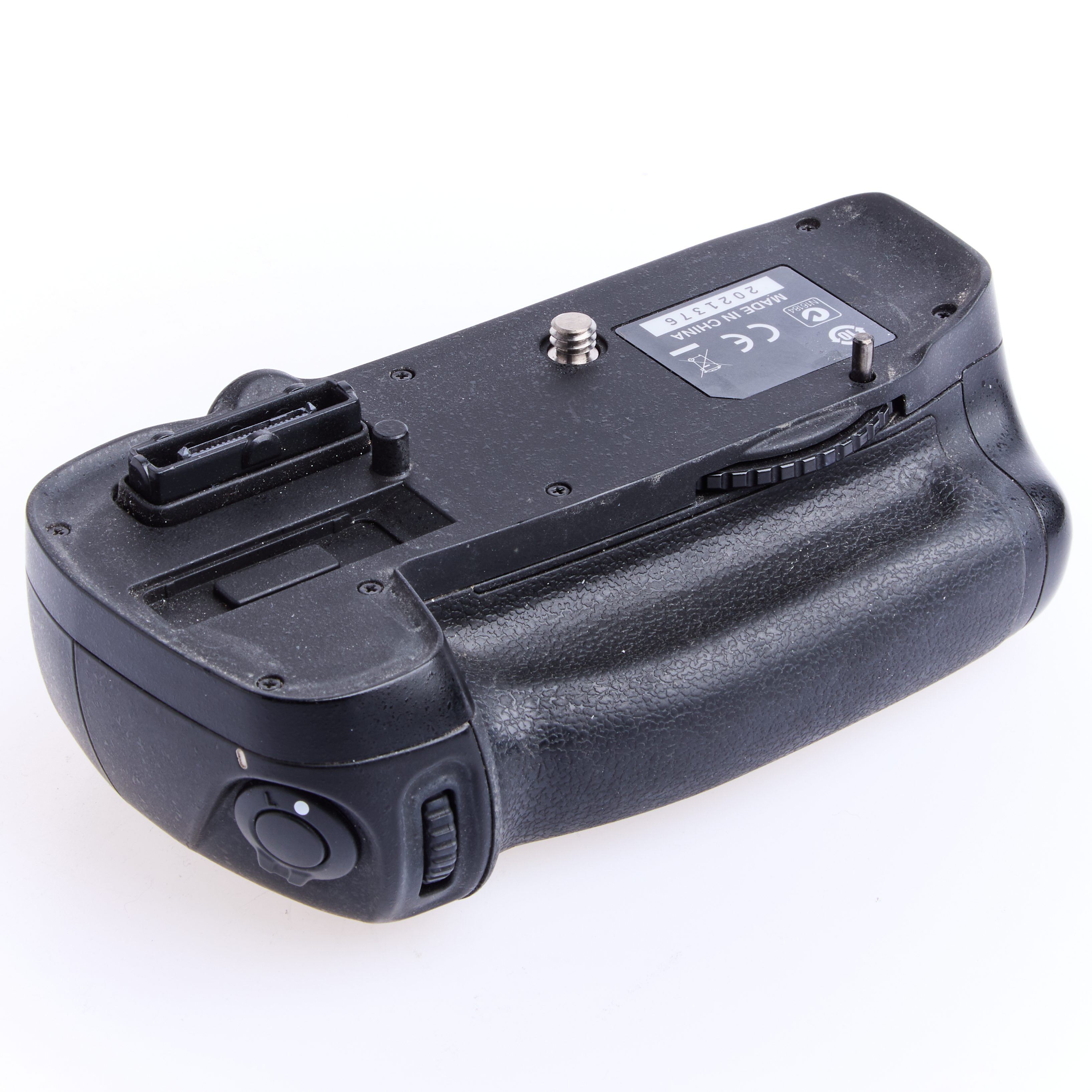 Nikon MB- D14 Multifunktionshandgriff (für D610) gebraucht