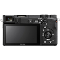 Sony Alpha 6400A mit E 18-135mm F3.5-5.6 OSS