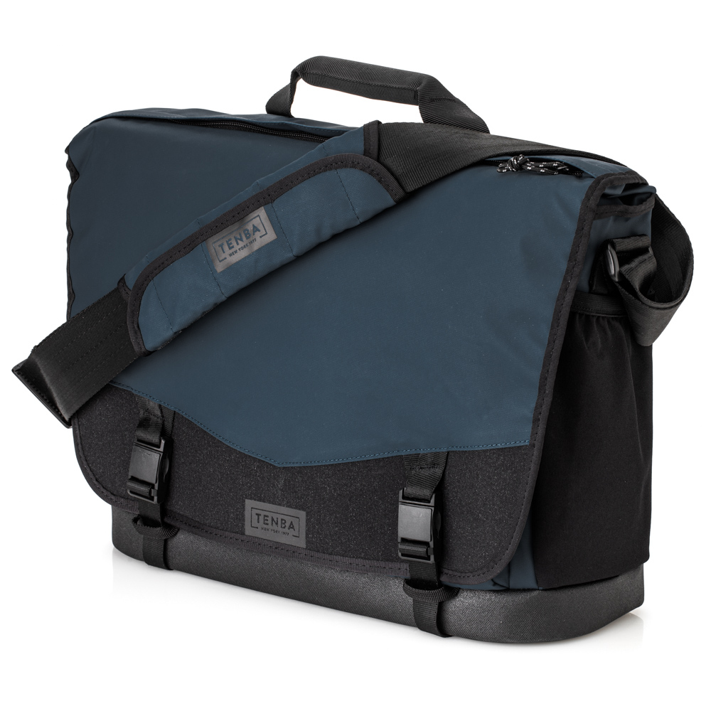 Tenba DNA 16 Slim Messenger Tasche — Blau