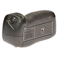 Nikon Multifunktionshandgriff MB-D15 gebraucht