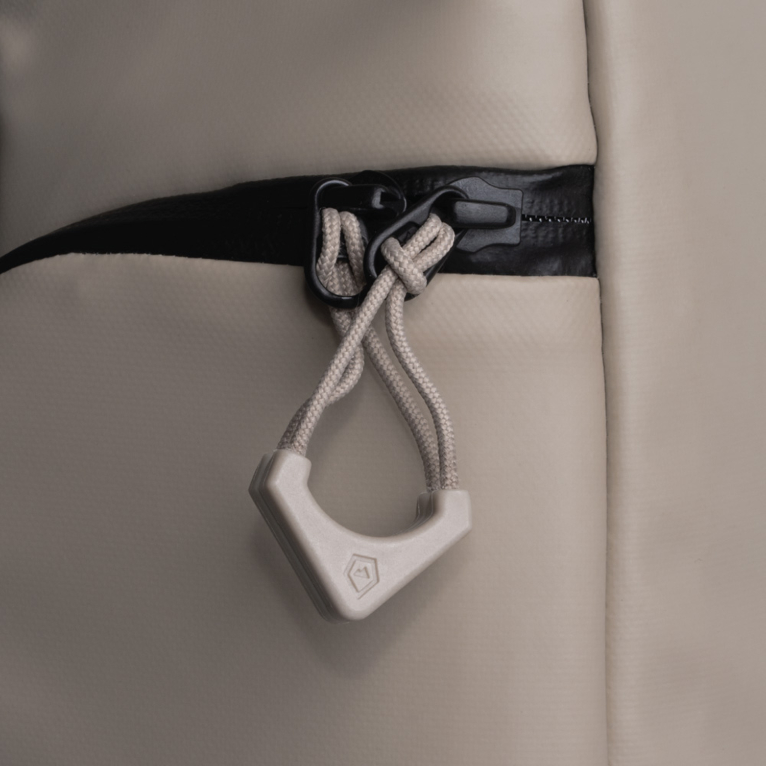 WANDRD WORRYLESS Zipper Puller Yuma Tan