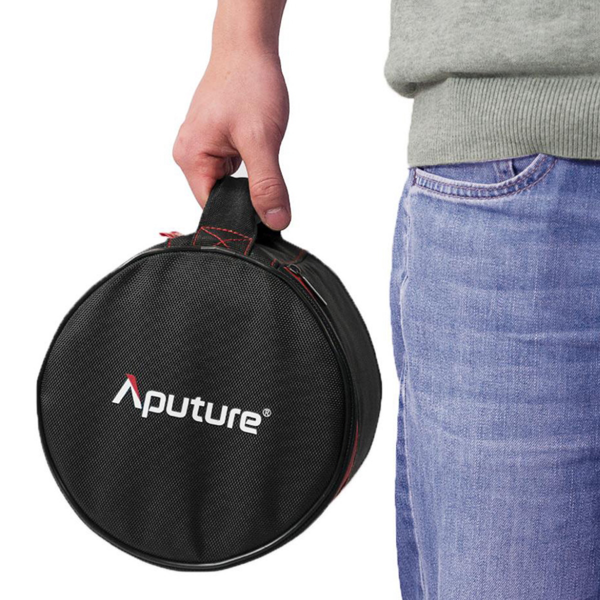 Aputure Fresnel 2x mit Bowens Mount