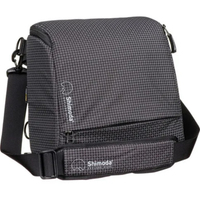 Shimoda Top Loader Medium Schwarz/Weiß