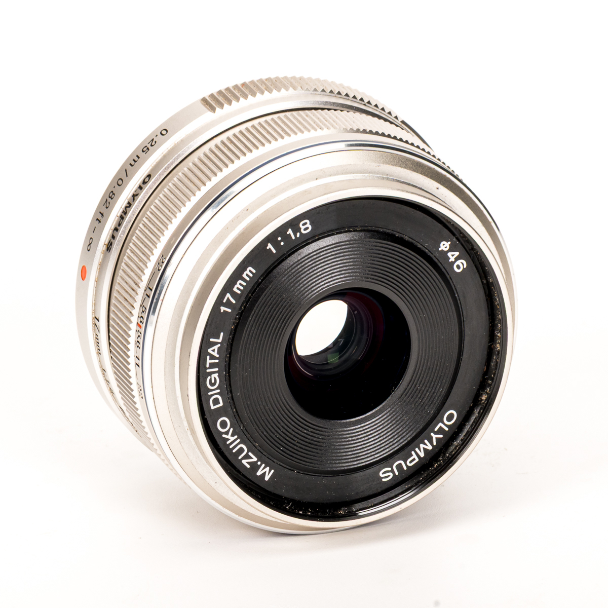 OM System M.Zuiko Digital 17mm F1.8 silber gebraucht
