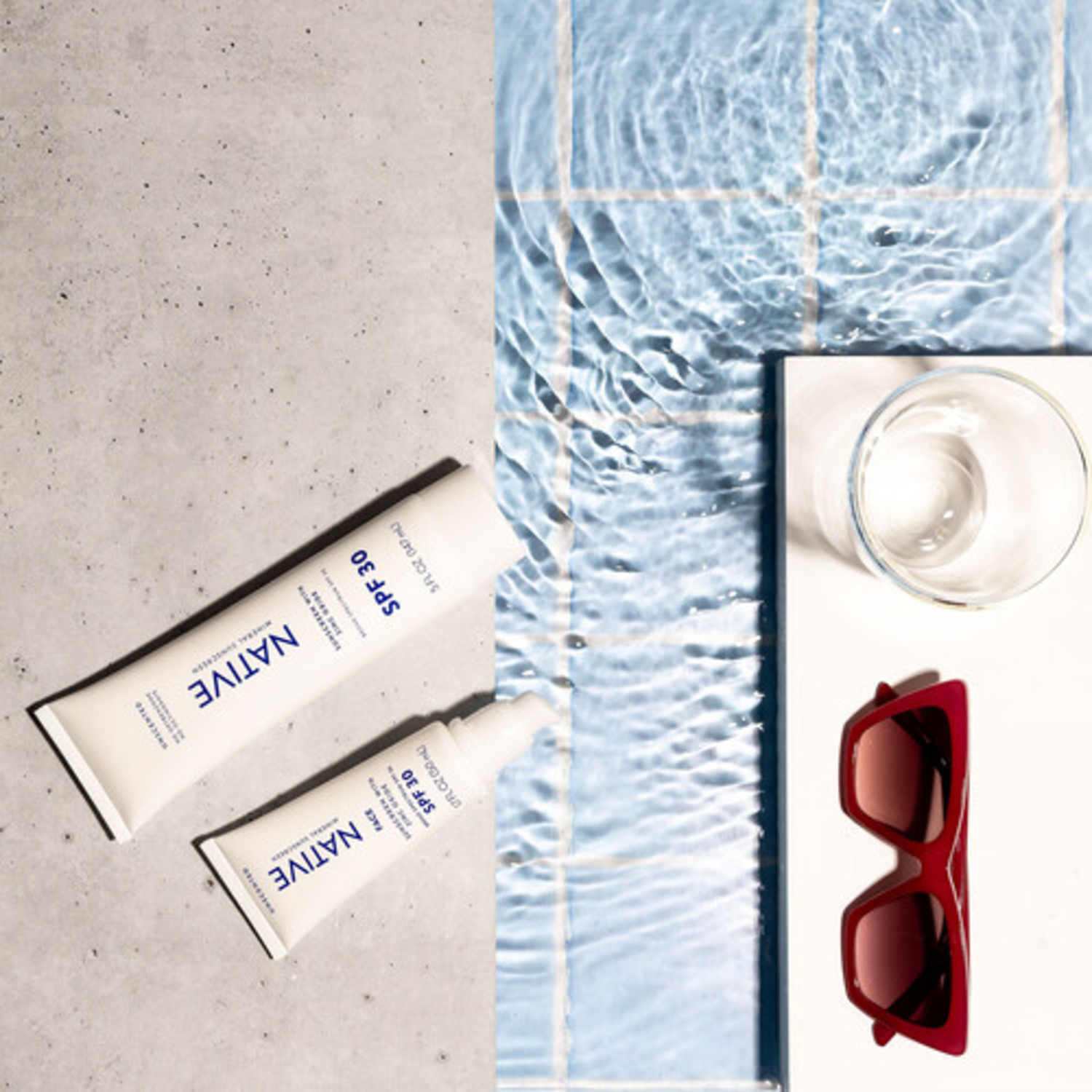 V-Flat World Photography Aqua Tray (24 x 19”)