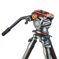 3 Legged Thing Legends Mike hochwertiges Carbon-Videostativ mit AirHed Cine Videokopf und Arca-Platte