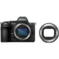 Nikon Z5 II mit FTZ II Adapter