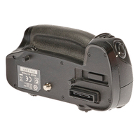 Nikon Multifunktionshandgriff MB-D15 gebraucht