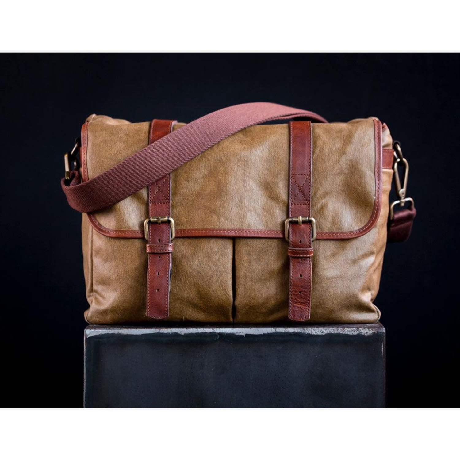 Bronkey Roma Camera Bag Waxed Canvas Olive Green
