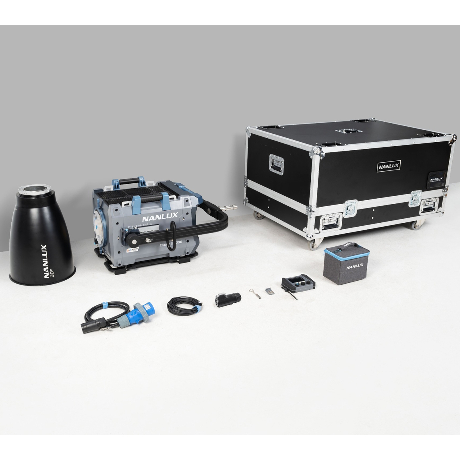 Nanlux Bi-Color LED-Studio-Scheinwerfer Evoke 5000B Flight Case Kit