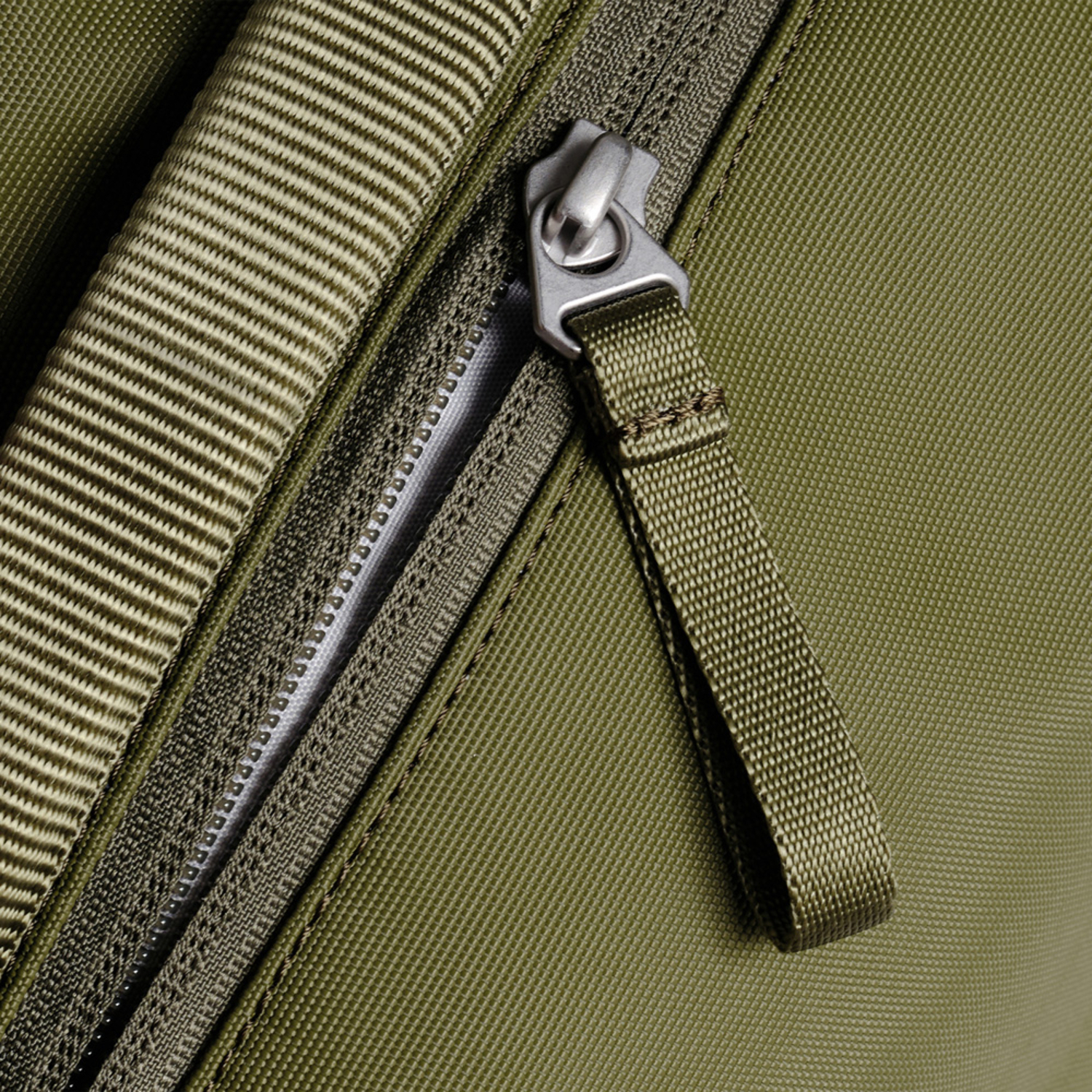 Urth Arkose 20L Rucksack (Grün)