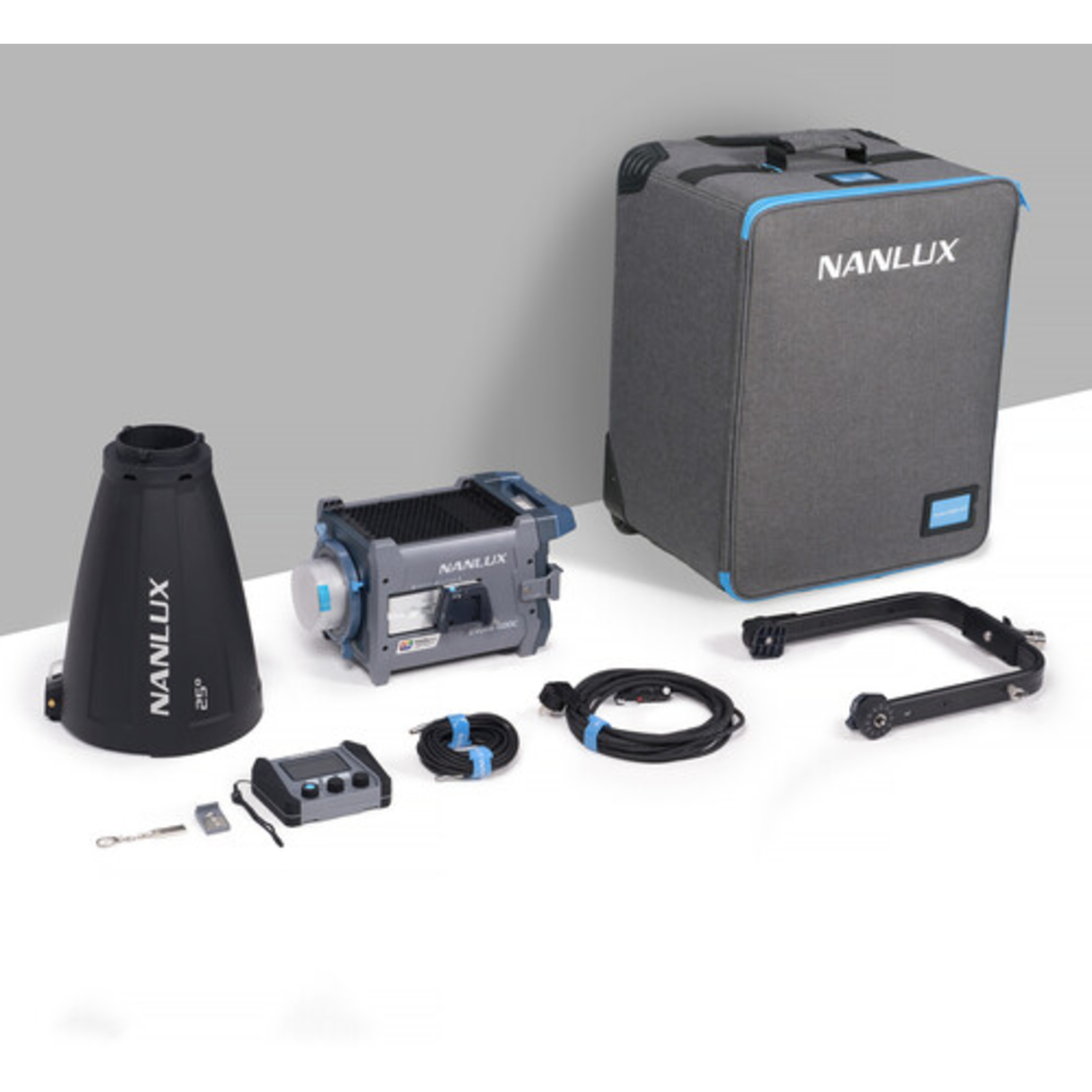 Nanlux Evoke 600C LED Studio-Scheinwerfer Kit