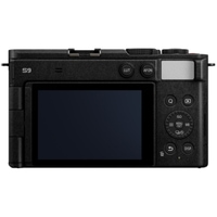 Panasonic LUMIX DC-S9 Smokey White mit LUMIX S 18-40mm F4.5-6.3