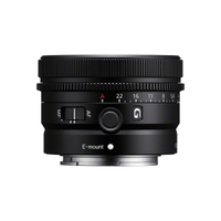 Sony Alpha 7C II silber mit FE 28-60mm F4-5.6 und FE 24mm F2.8 G