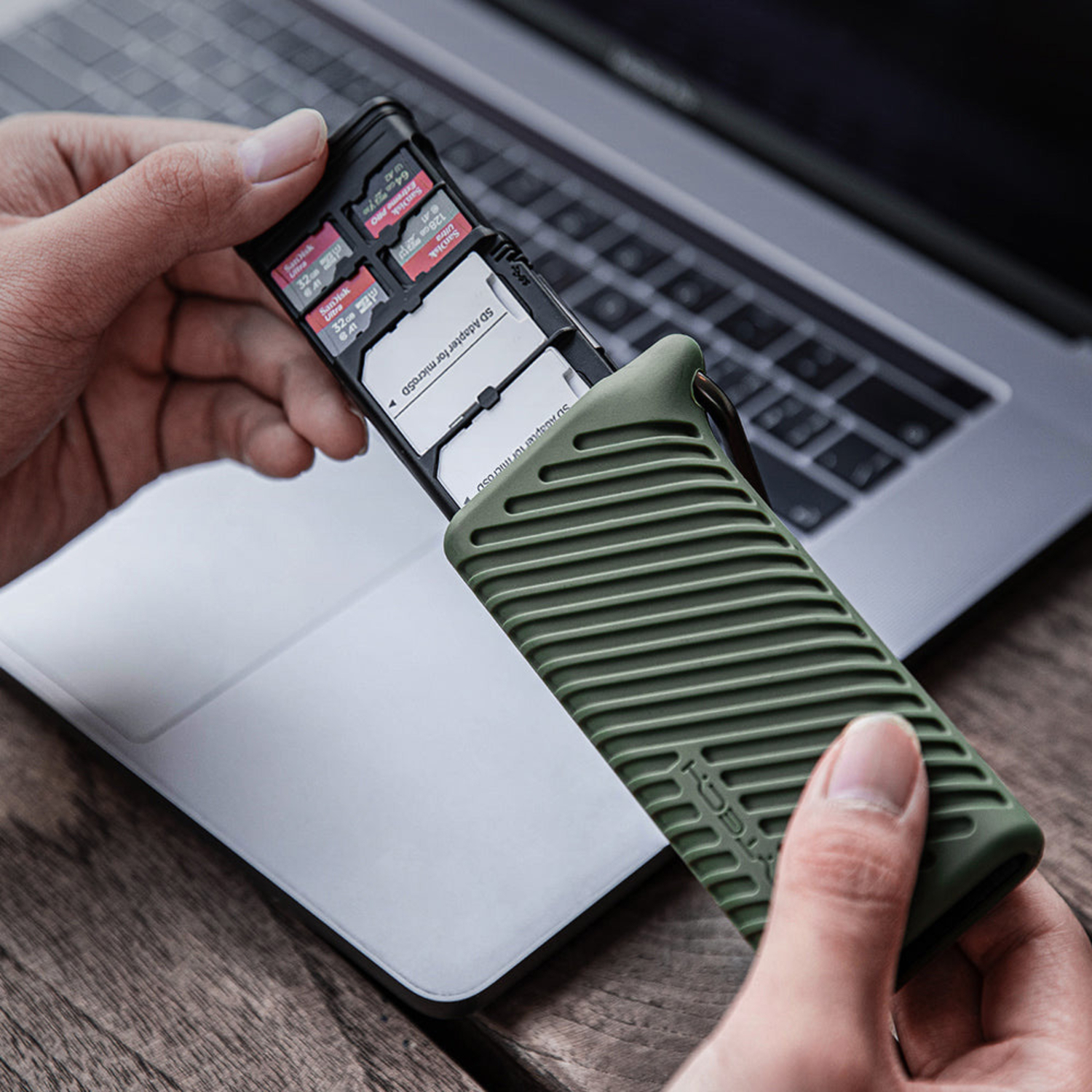 PGYTECH Speicherkartenetui CreateMate grün für SD- und microSD-Karten