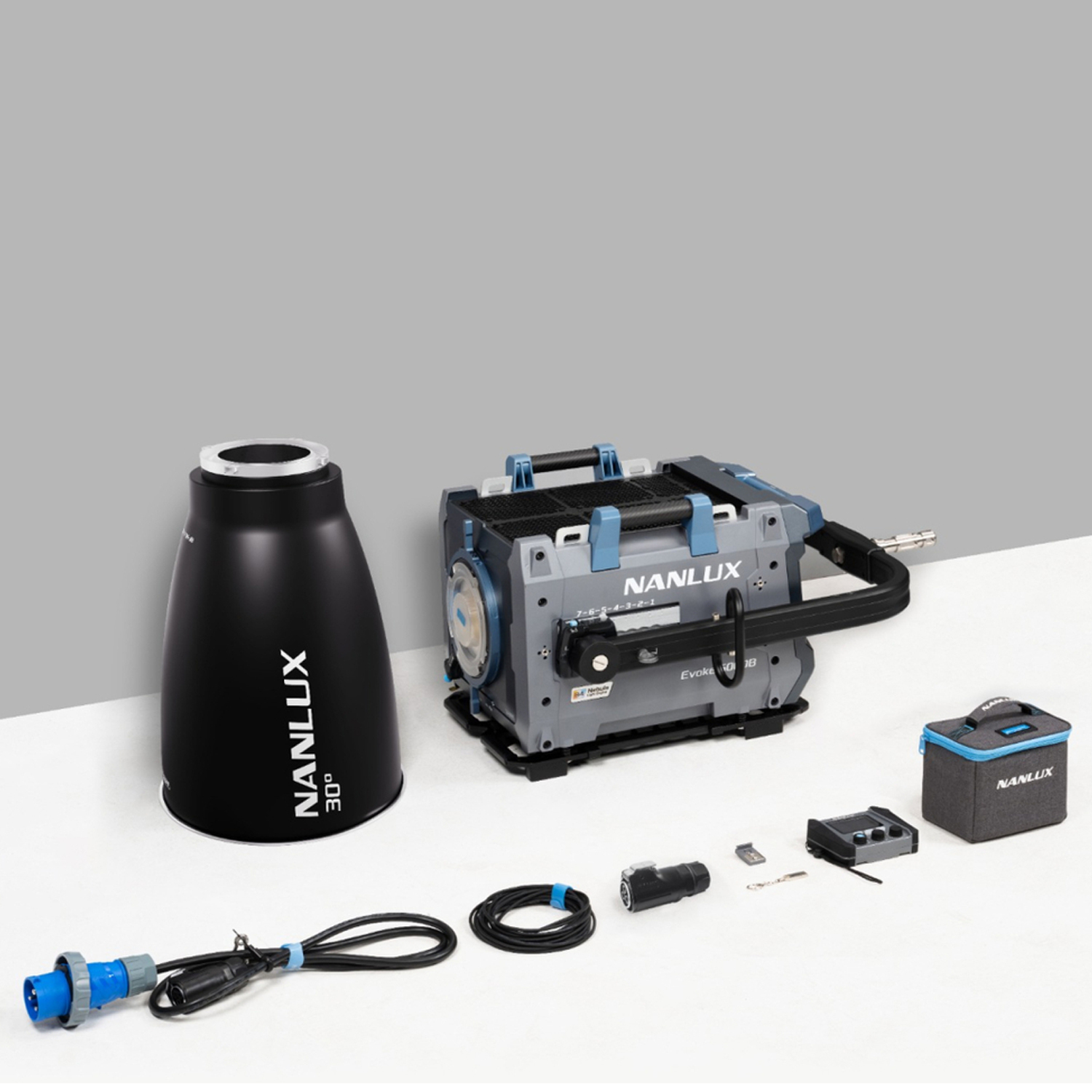 Nanlux Bi-Color LED-Studio-Scheinwerfer Evoke 5000B