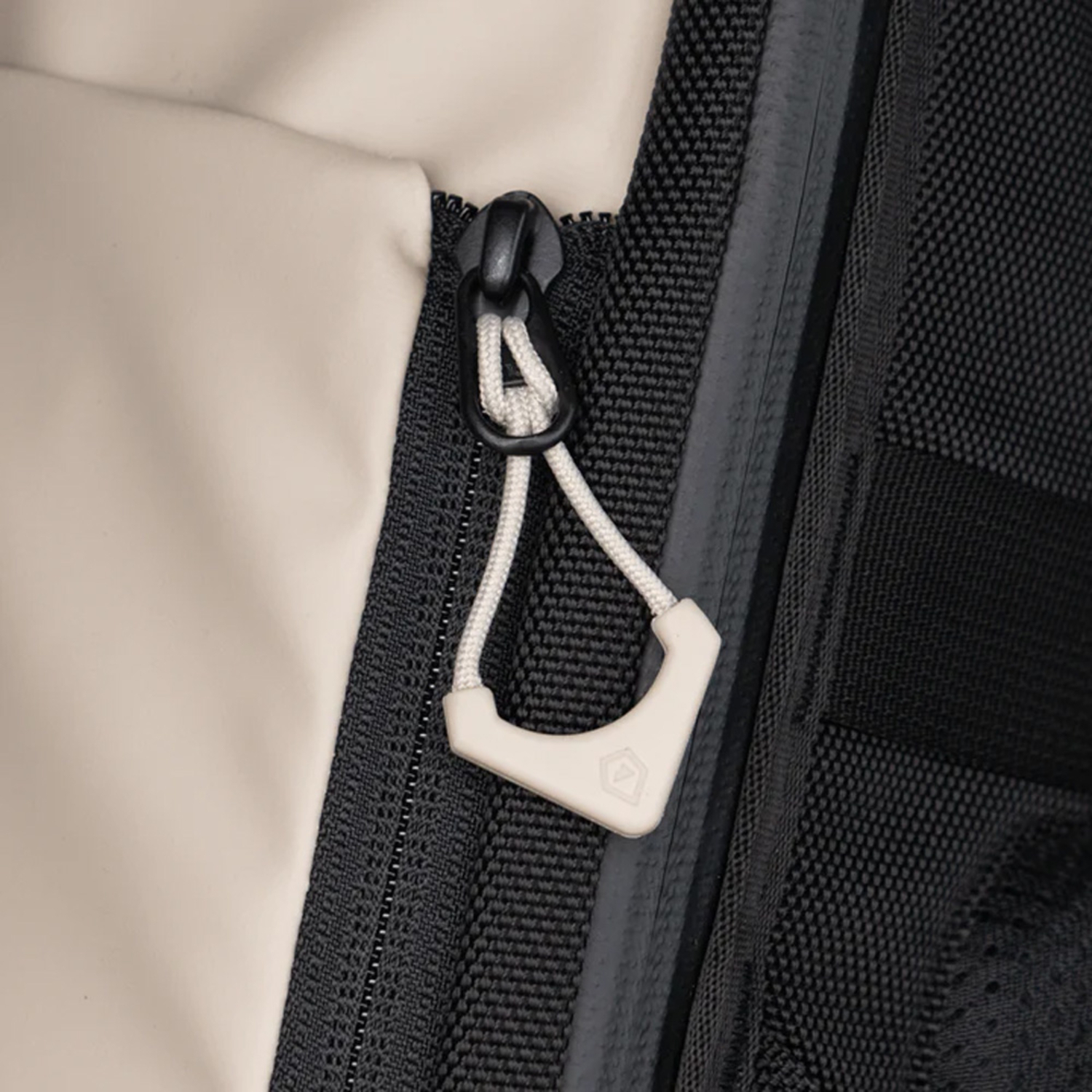 WANDRD Standard Zipper Puller Yuma Tan