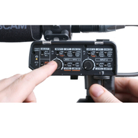 Tascam CA-XLR2d-AN XLR-Mikrofonadapter mit Analogeingang