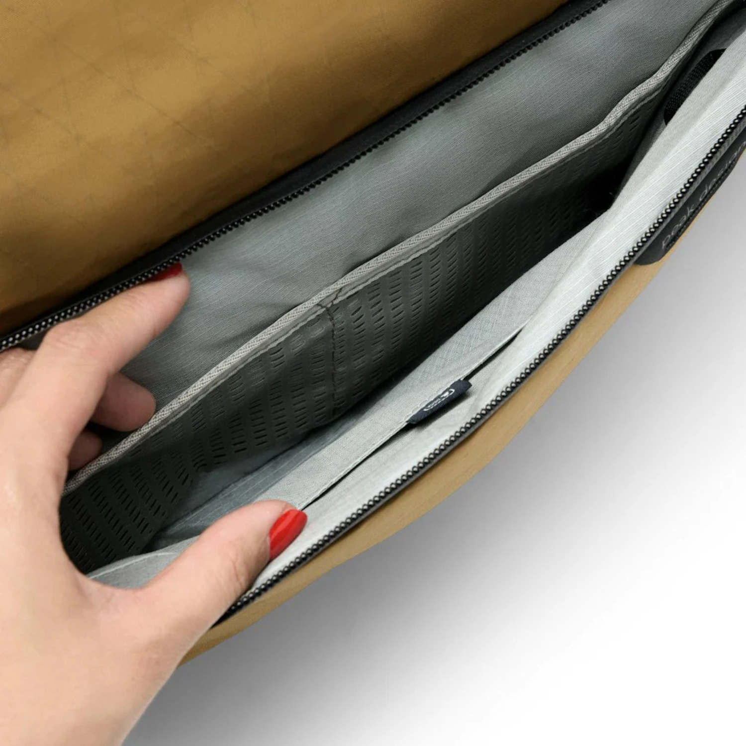 Peak Design Tasche Travel Duffel 50L coyote