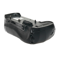 Nikon Multifunktionshandgriff MB-D12 gebraucht
