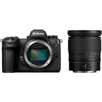 Nikon Z6 III mit NIKKOR Z 24-70mm F4 S