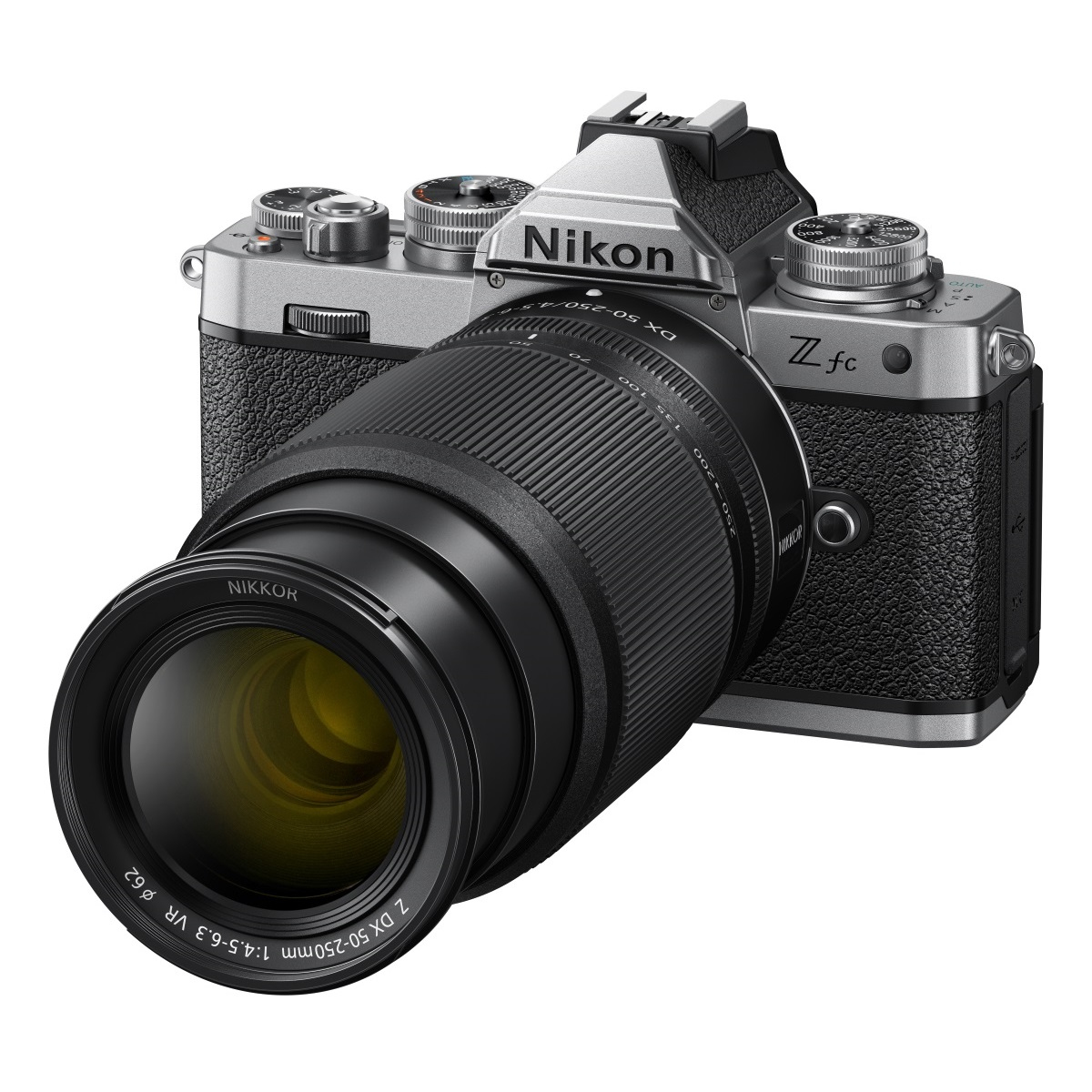 Nikon Z fc mit NIKKOR Z DX 16-50mm F3.5-6.3 VR SE und NIKKOR Z DX 50-250mm F4.5-6.3 VR