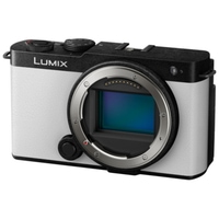 Panasonic LUMIX DC-S9 Smokey White mit LUMIX S 18-40mm F4.5-6.3