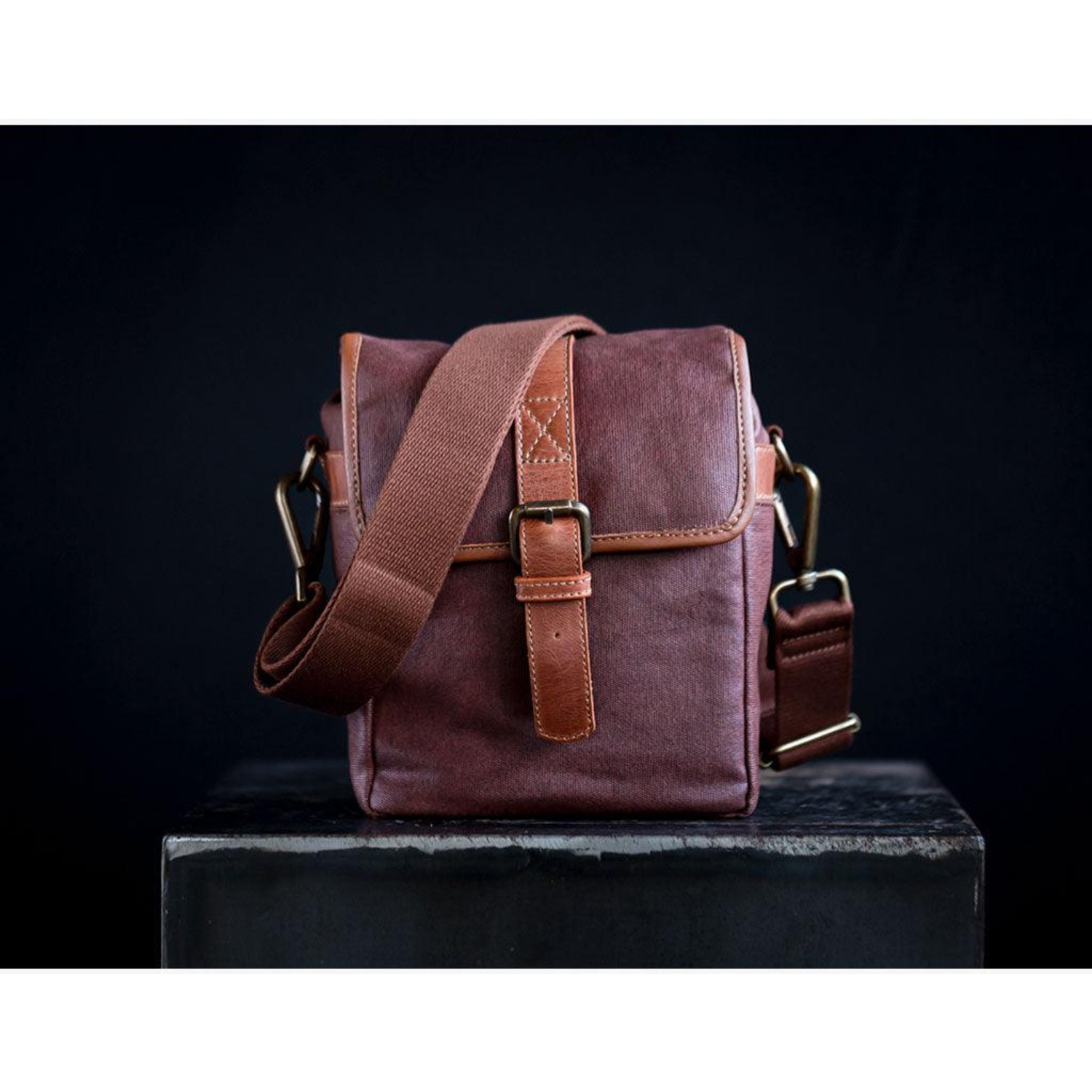 Bronkey Berlin Camera Bag Waxed Canvas Coffee