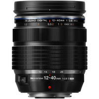 OM System OM-5 Mark II silber mit M.Zuiko Digital ED 12‑40mm F2.8 PRO II und M.Zuiko Digital ED 40-150mm F4 PRO