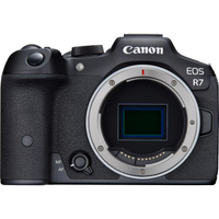 Canon EOS R7 mit Sigma 18-50mm F2.8 DC DN Contemporary